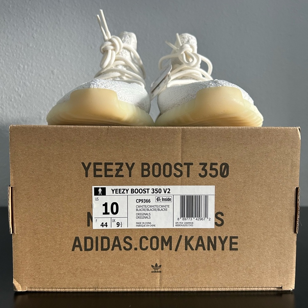 Yeezy Boost 350 V2 Sneakers